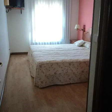 Ξενοδοχείο Rural El Pilon De Villares *